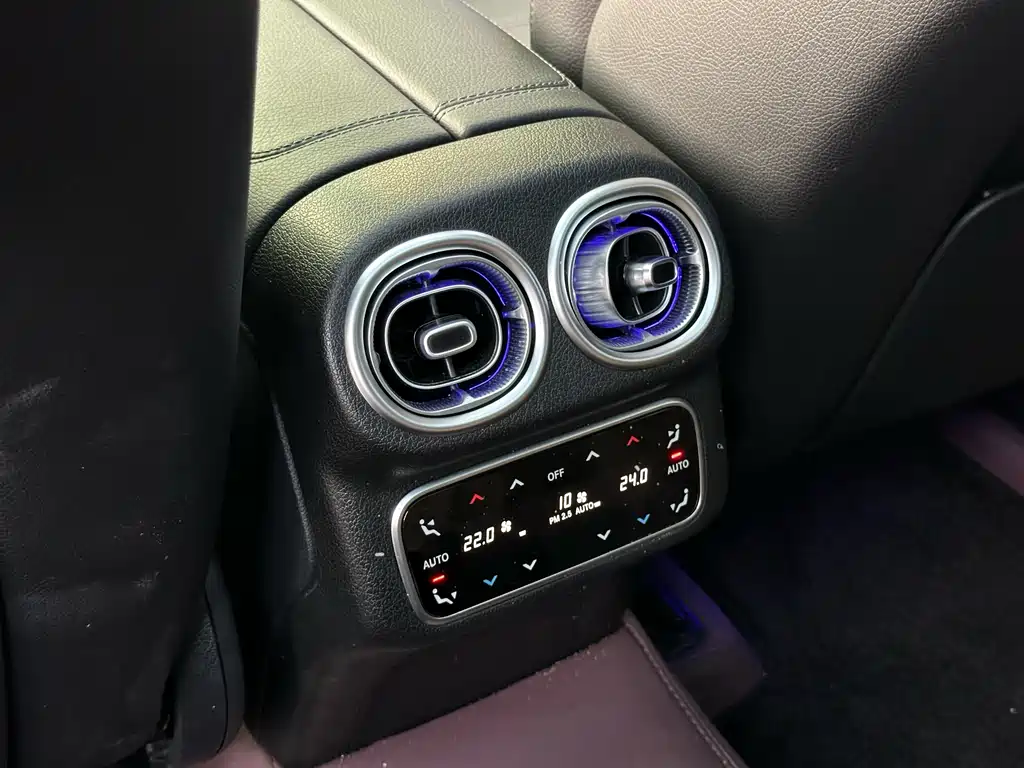 Mercedes-Benz GLC 2023 — фото 19