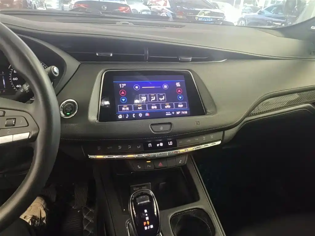 Cadillac XT4 2021 — фото 13