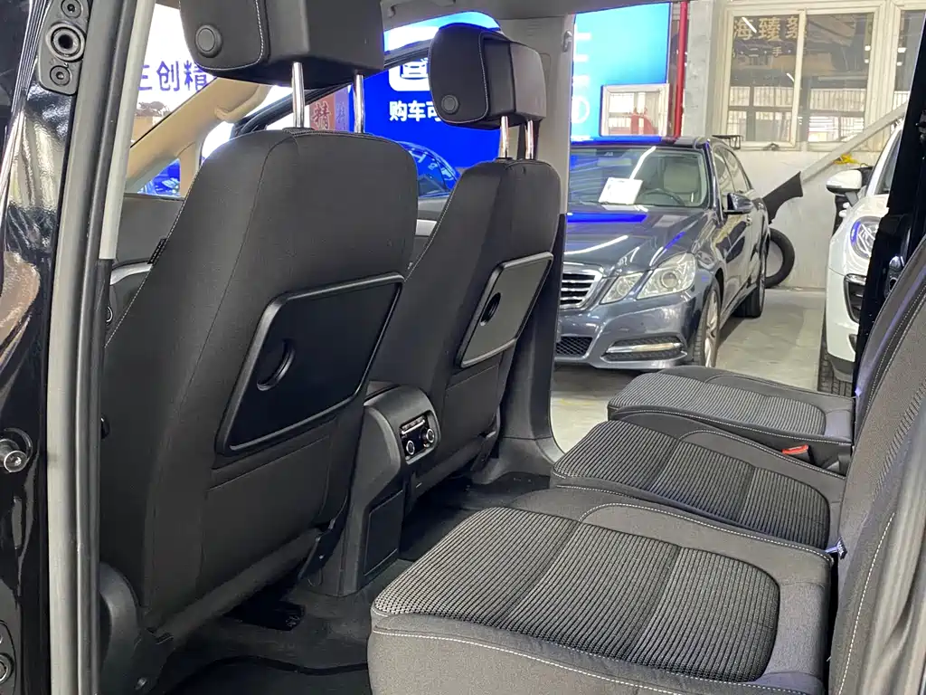 Volkswagen Sharan 2017 — фото 10