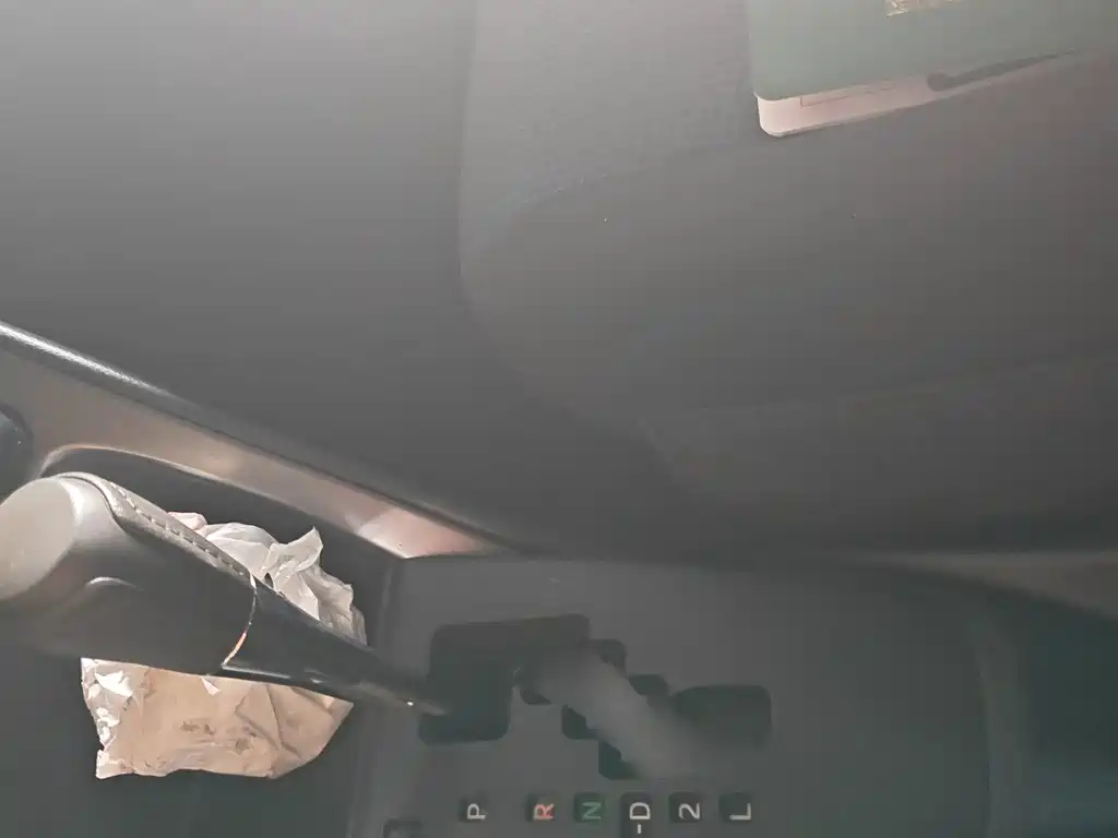 Toyota Yaris L 2016 — фото 14