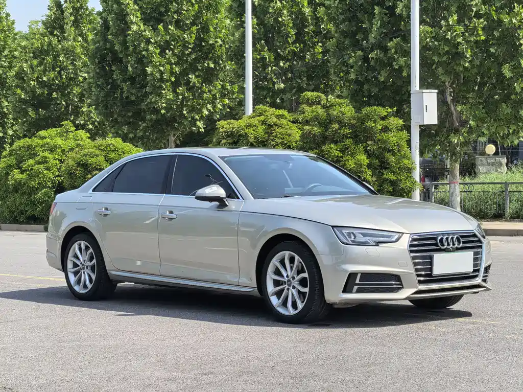 Audi A4L 2019
