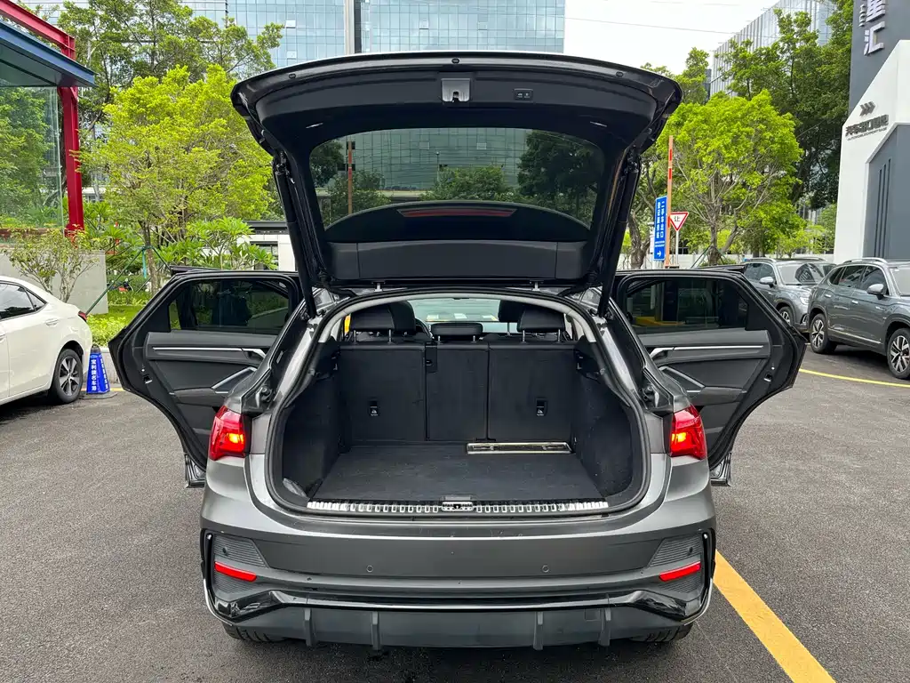 Audi Q3 Sportback 2022 — фото 20