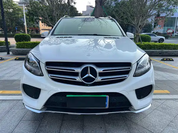 Mercedes-Benz GLE 2016