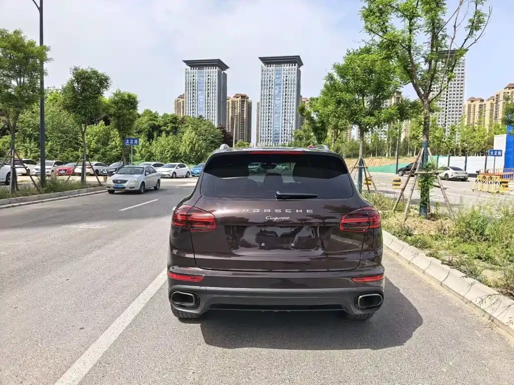 Porsche Cayenne 2016