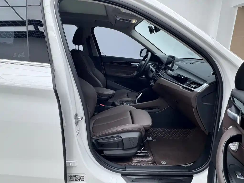 BMW X1 2022 — фото 18