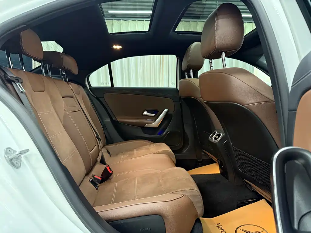 Mercedes-Benz A-Class 2024 — фото 15