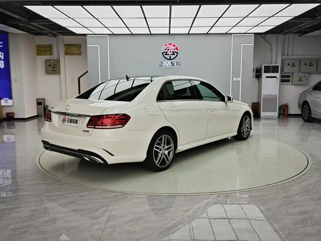 Mercedes-Benz E-Class 2014 — фото 14