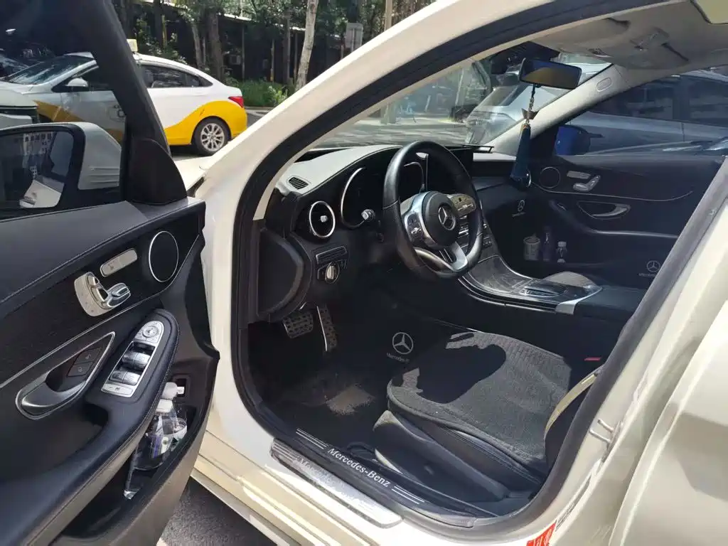 Mercedes-Benz C-Class 2021