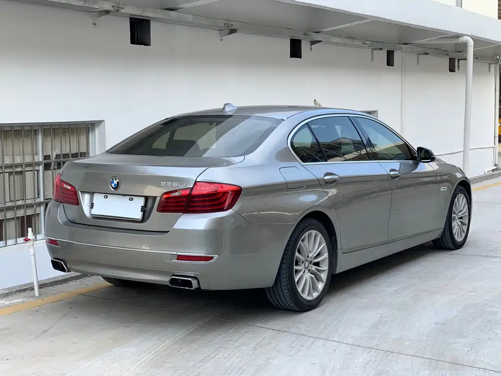 BMW 5 Series 2014 — фото 13