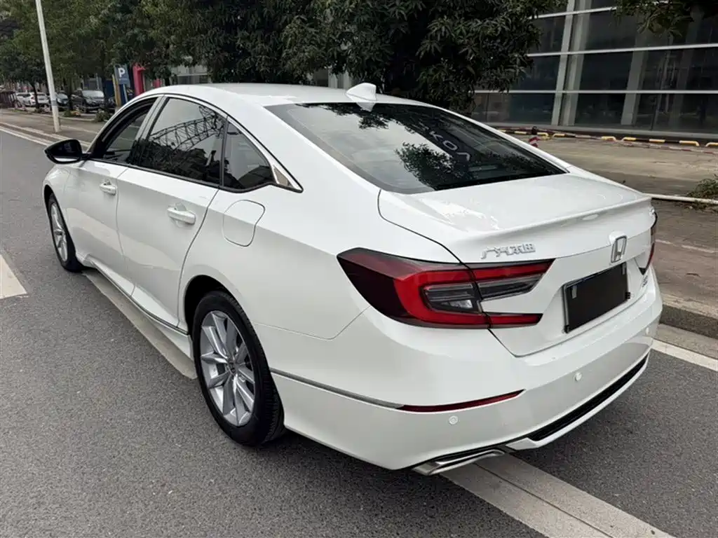 Honda Accord 2023 — фото 13