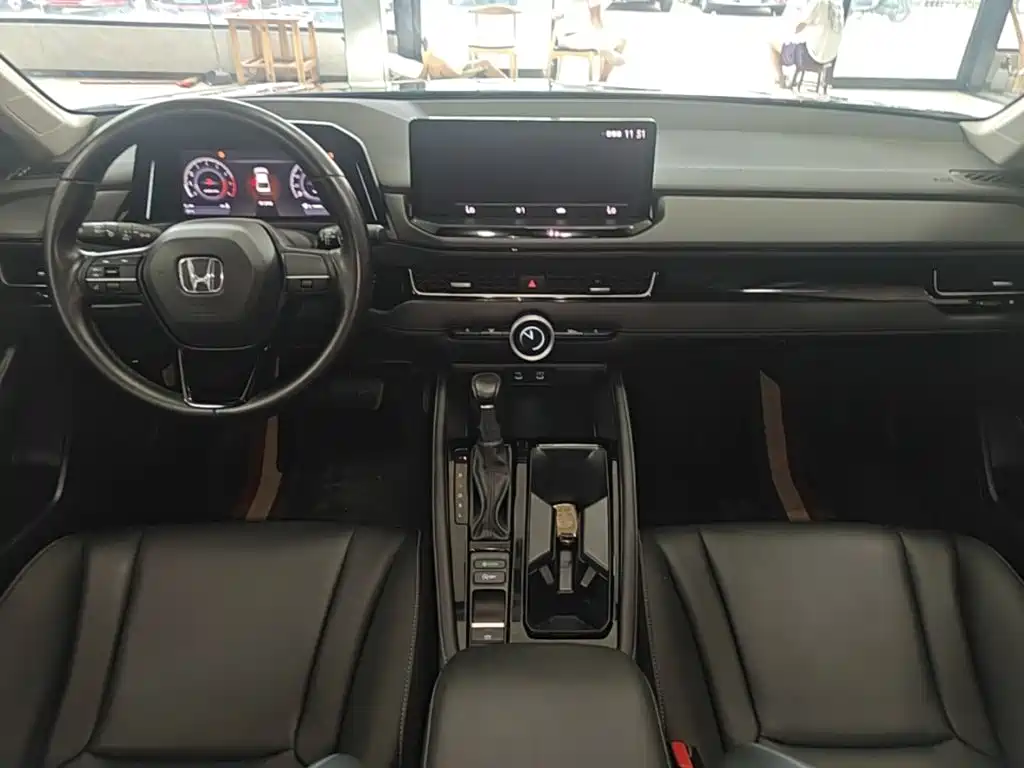 Honda Inspire 2025 — фото 10