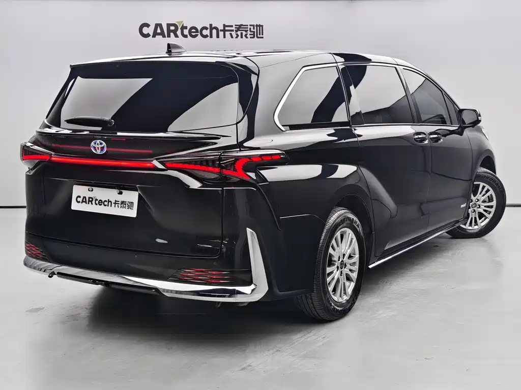 Toyota Sienna 2023