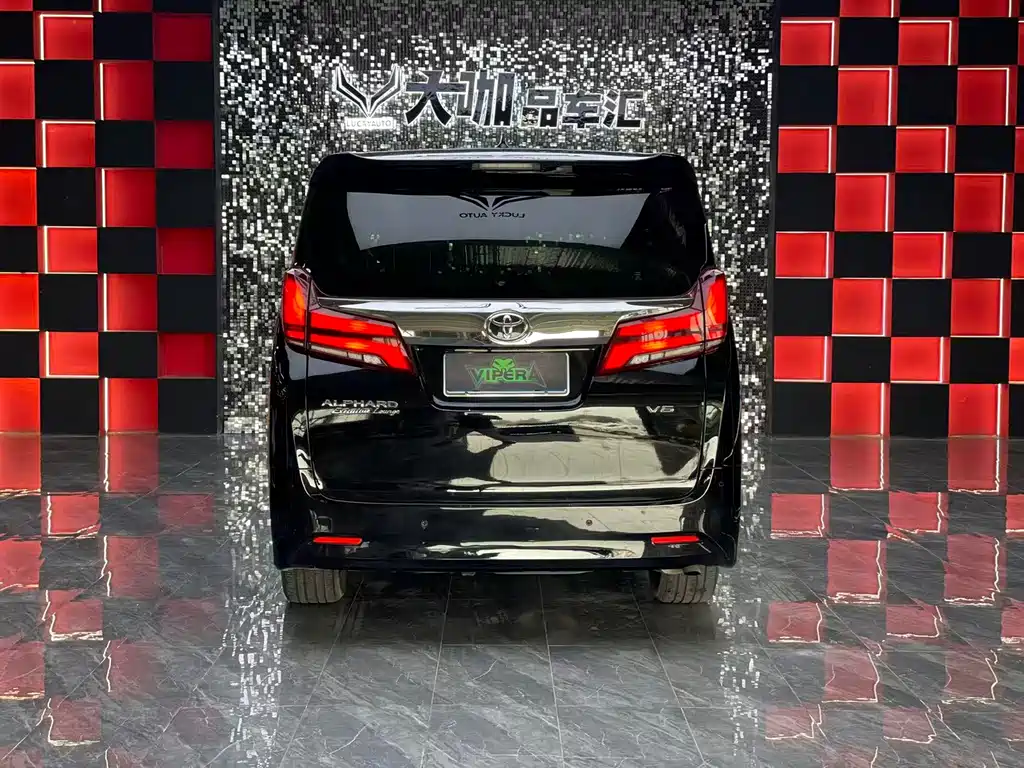 Toyota Alphard 2020 — фото 5