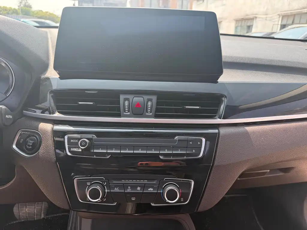 BMW X1 2022 — фото 15