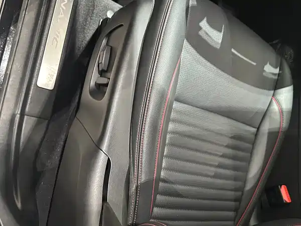 Land Rover Discovery Sport 2021