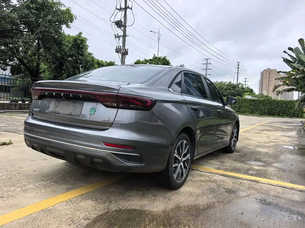 Geely Emgrand 2022 — фото 12