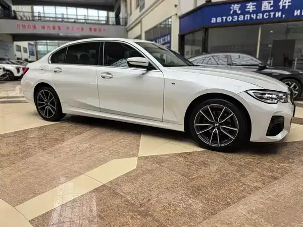 BMW 3 Series 2022