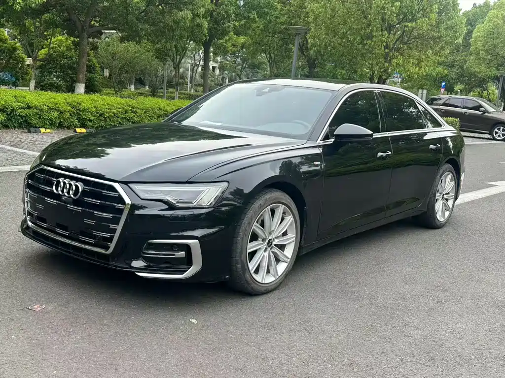 Audi A6L 2025 — фото 1