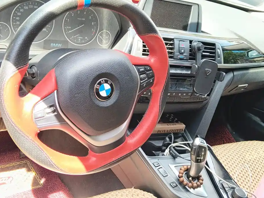 BMW 3 Series 2017 — фото 12