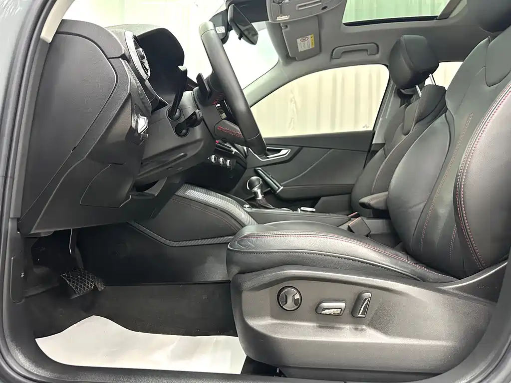 Audi Q2L 2022