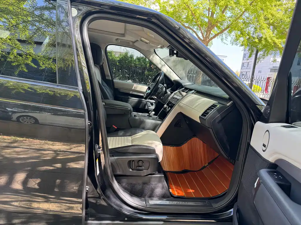 Land Rover Discovery 2021 — фото 12