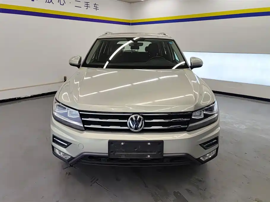 Volkswagen Tiguan L 2020 — фото 2