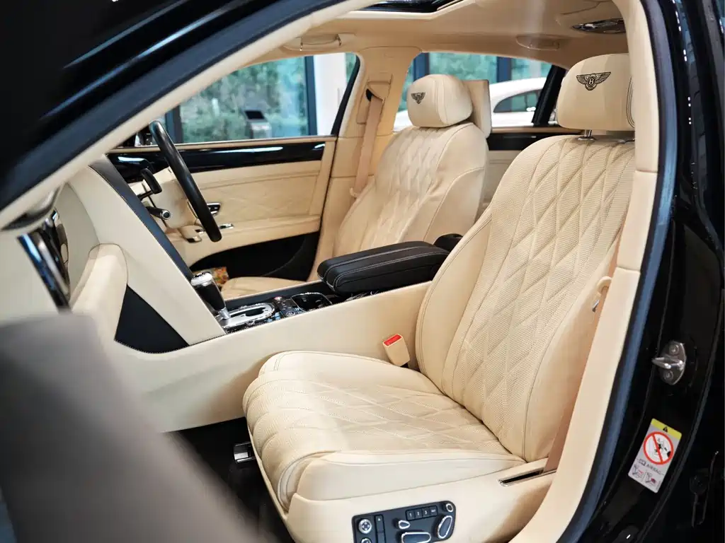 Bentley Flying Spur 2014 — фото 15