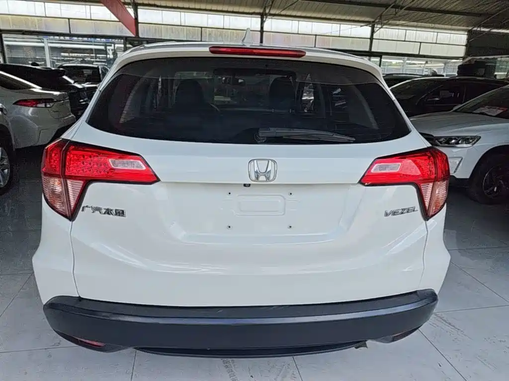 Honda Vezel 2016