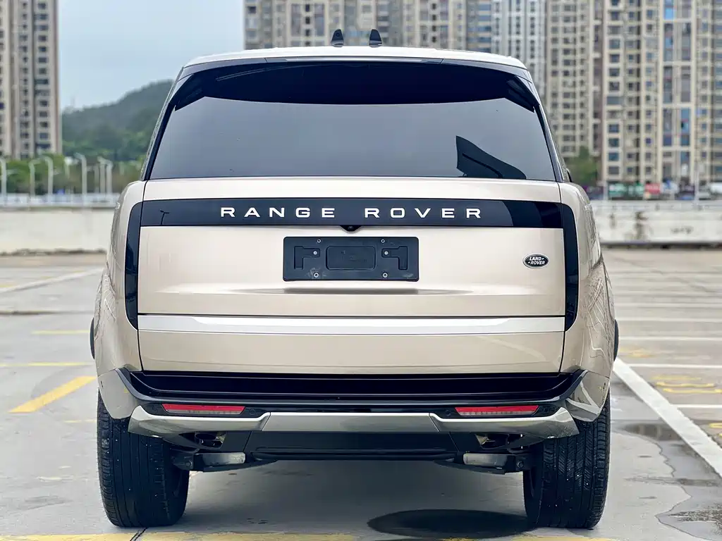 Land Rover Range Rover 2023 — фото 10