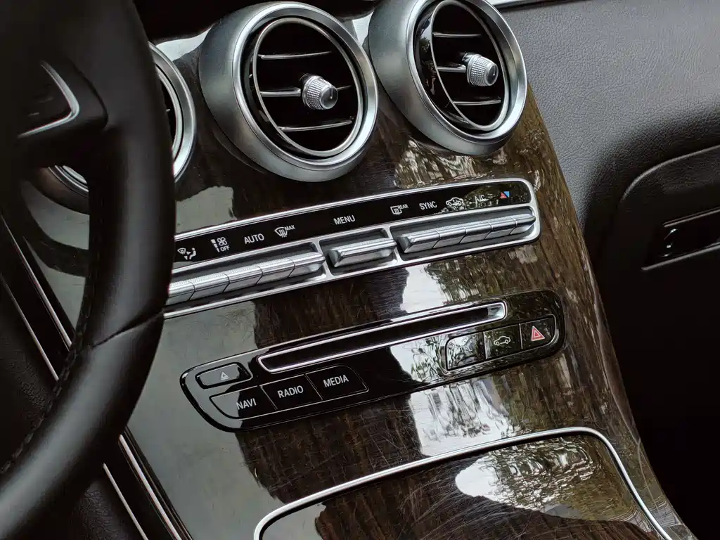 Mercedes-Benz GLC 2017 — фото 10