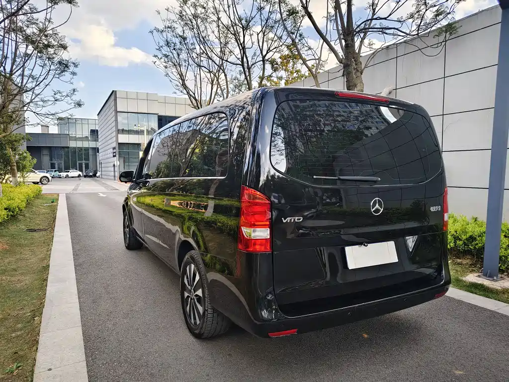 Mercedes-Benz Vito 2022 — фото 15
