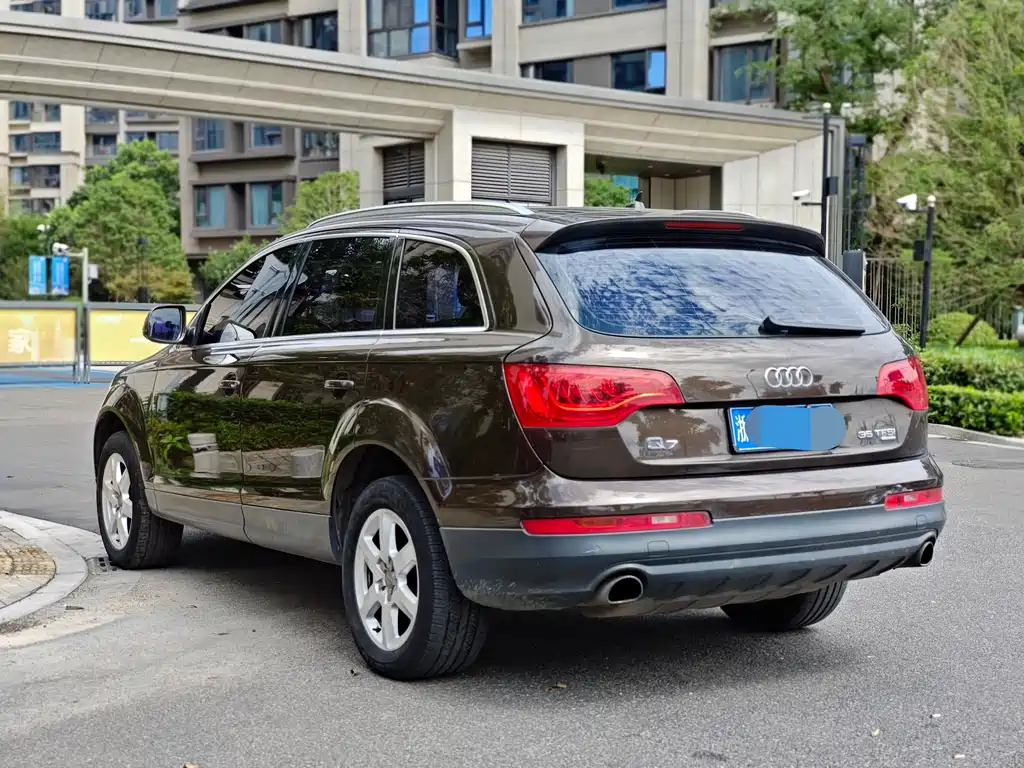 Audi Q7 2014 — фото 10