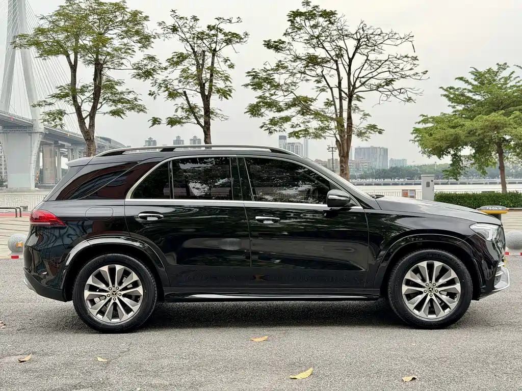 Mercedes-Benz GLE 2023 — фото 6