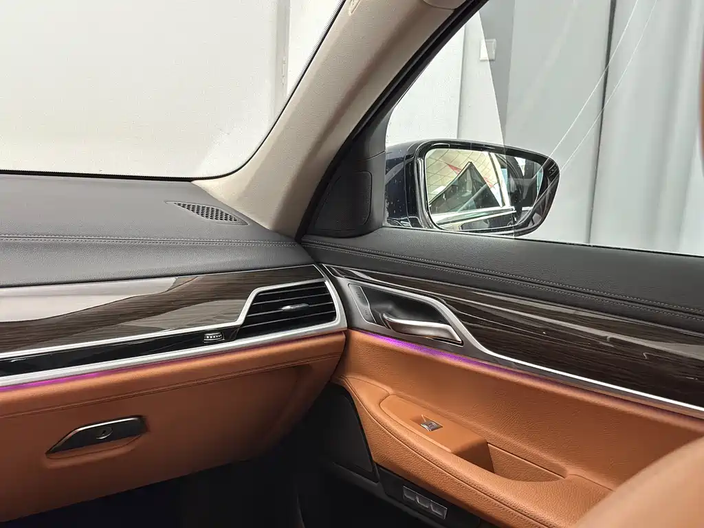 BMW 7 Series 2016 — фото 38