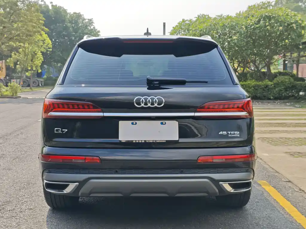 Audi Q7 2021 — фото 15