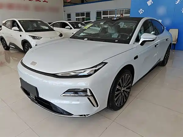 Geely Galaxy Starshine 8 2025