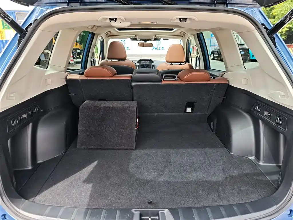 Subaru Forester 2023 — фото 26