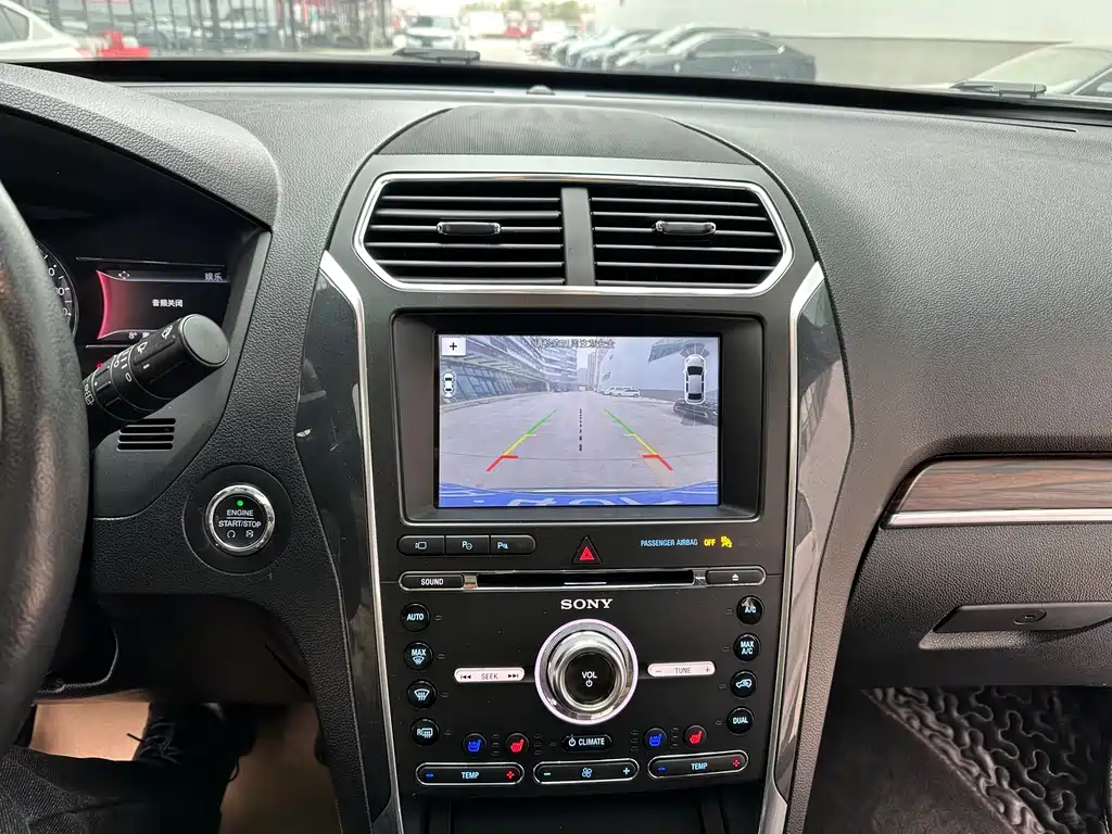 Ford Explorer 2019 — фото 13