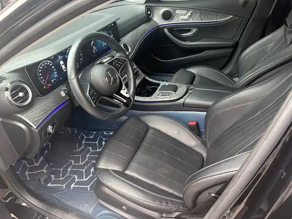 Mercedes-Benz E-Class 2022