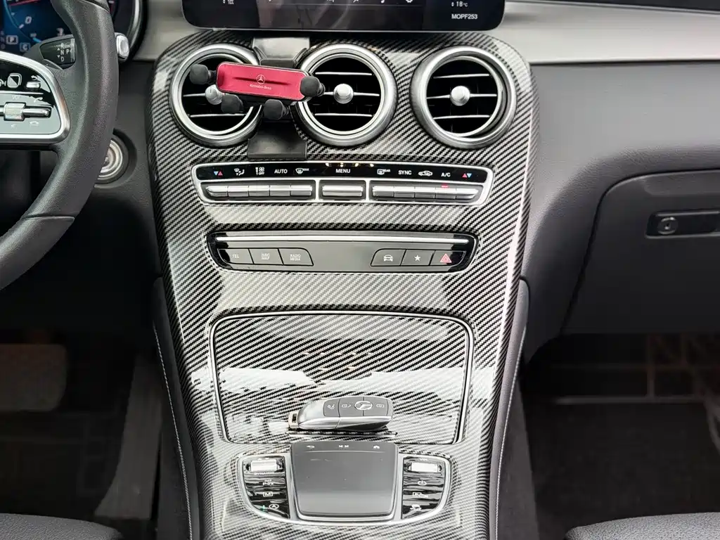 Mercedes-Benz GLC 2021 — фото 27