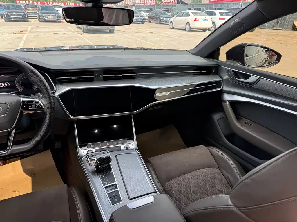 Audi A7L 2023 — фото 17