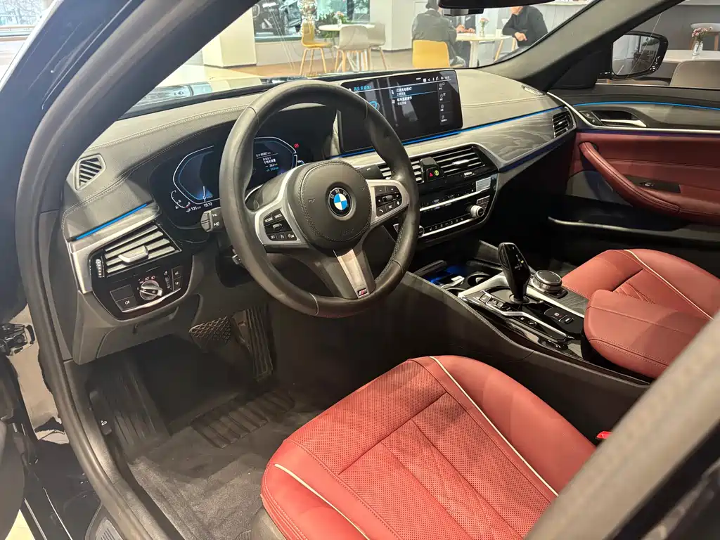 BMW 5 Series New Energy 2021 — фото 7