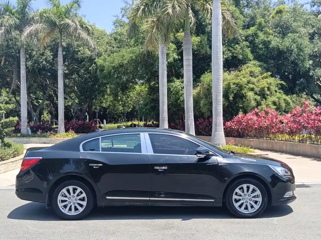Buick LaCrosse 2015 — фото 11