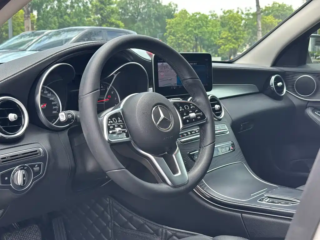 Mercedes-Benz C-Class 2019