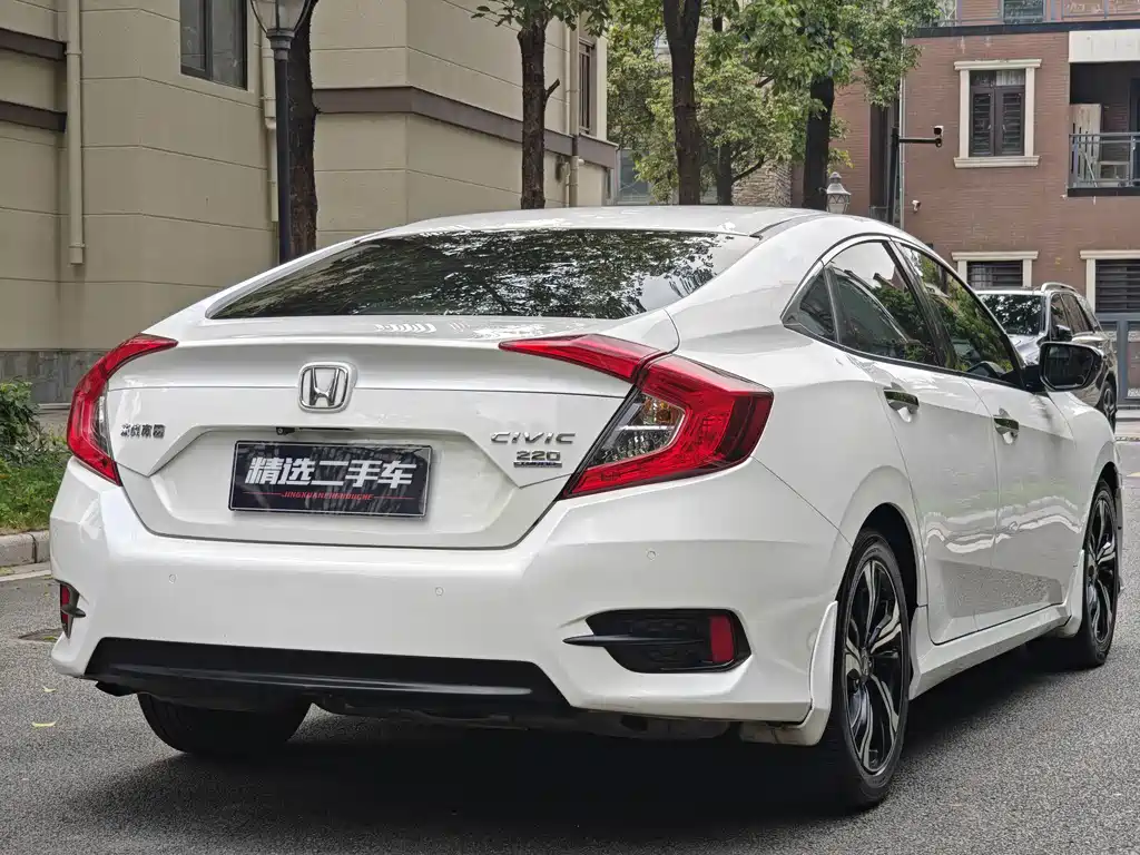 Honda Civic 2017 — фото 18