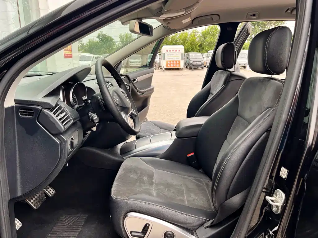 Mercedes-Benz R-Class 2014 — фото 17