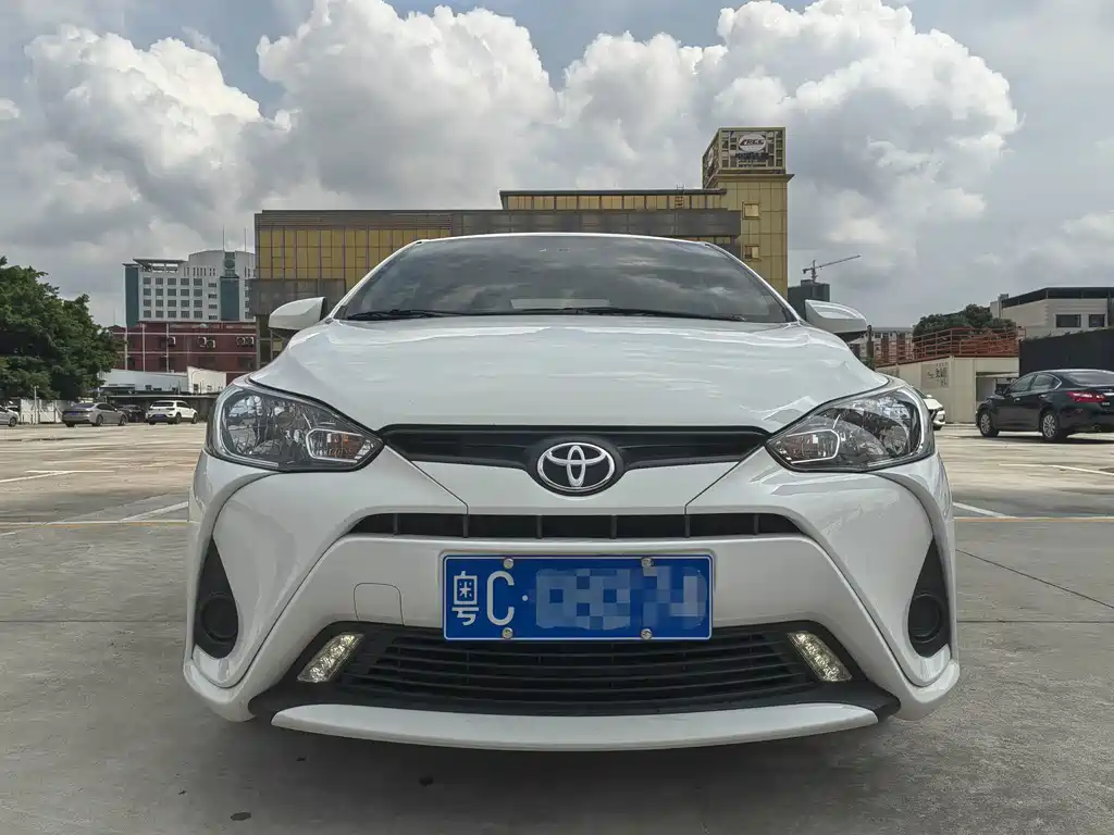 Toyota Yaris L 2019 — фото 3