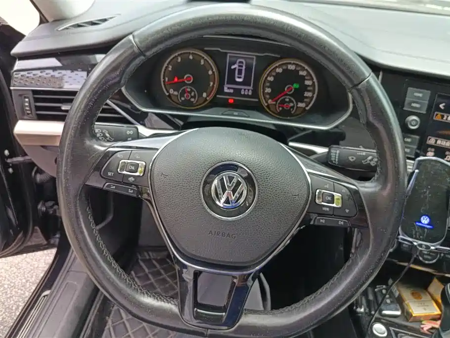 Volkswagen Passat 2019 — фото 15