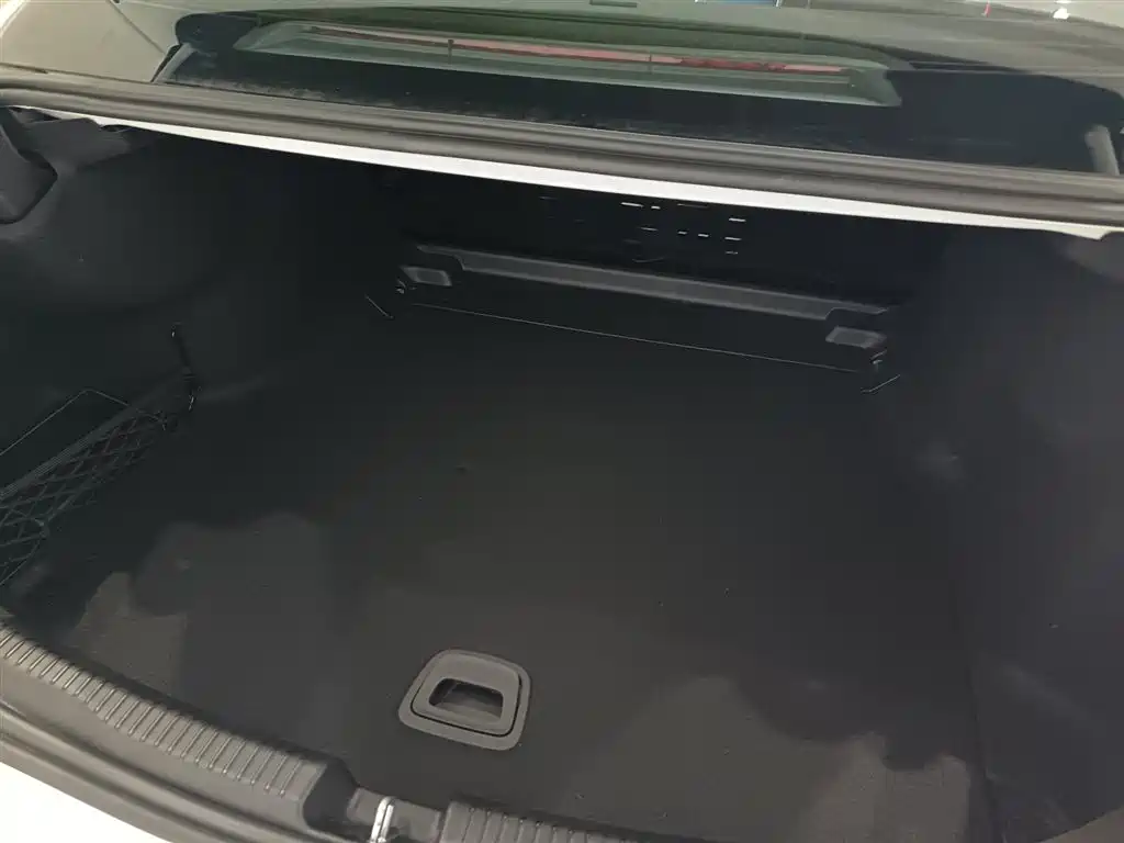 Mercedes-Benz C-Class 2022