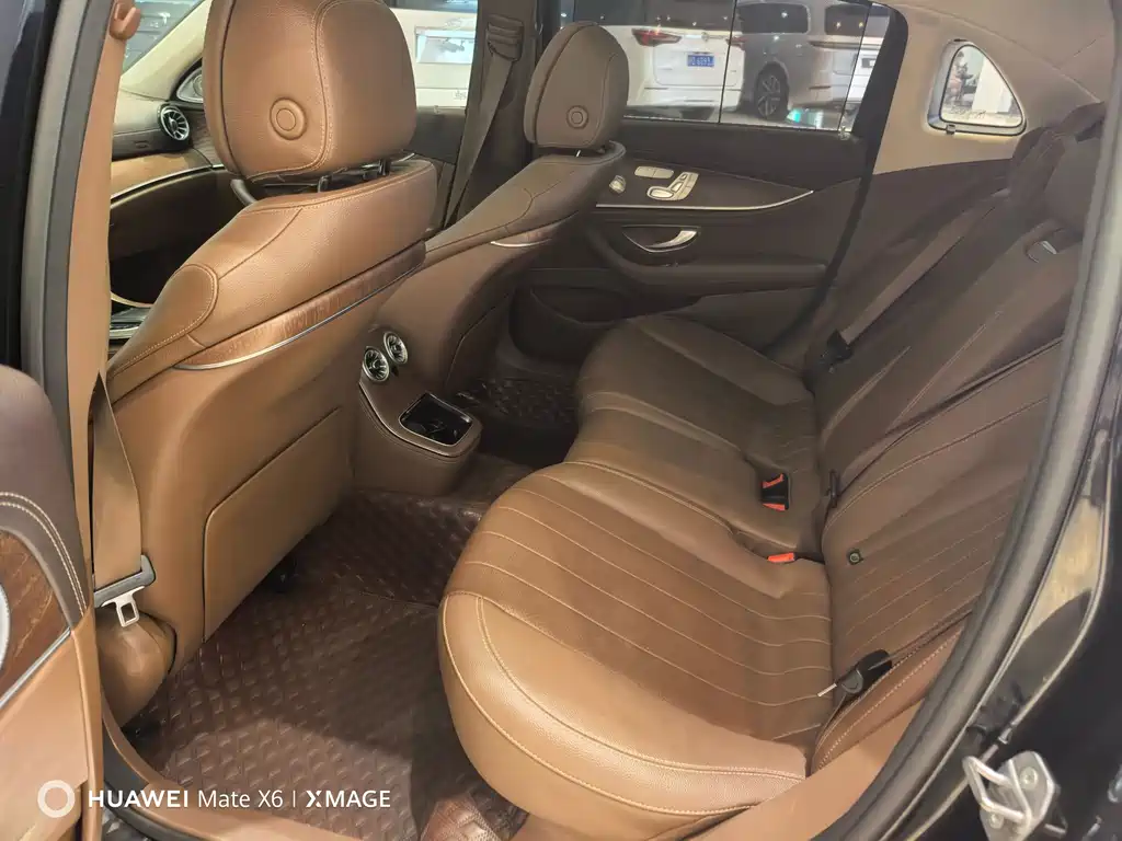 Mercedes-Benz E-Class 2018 — фото 4